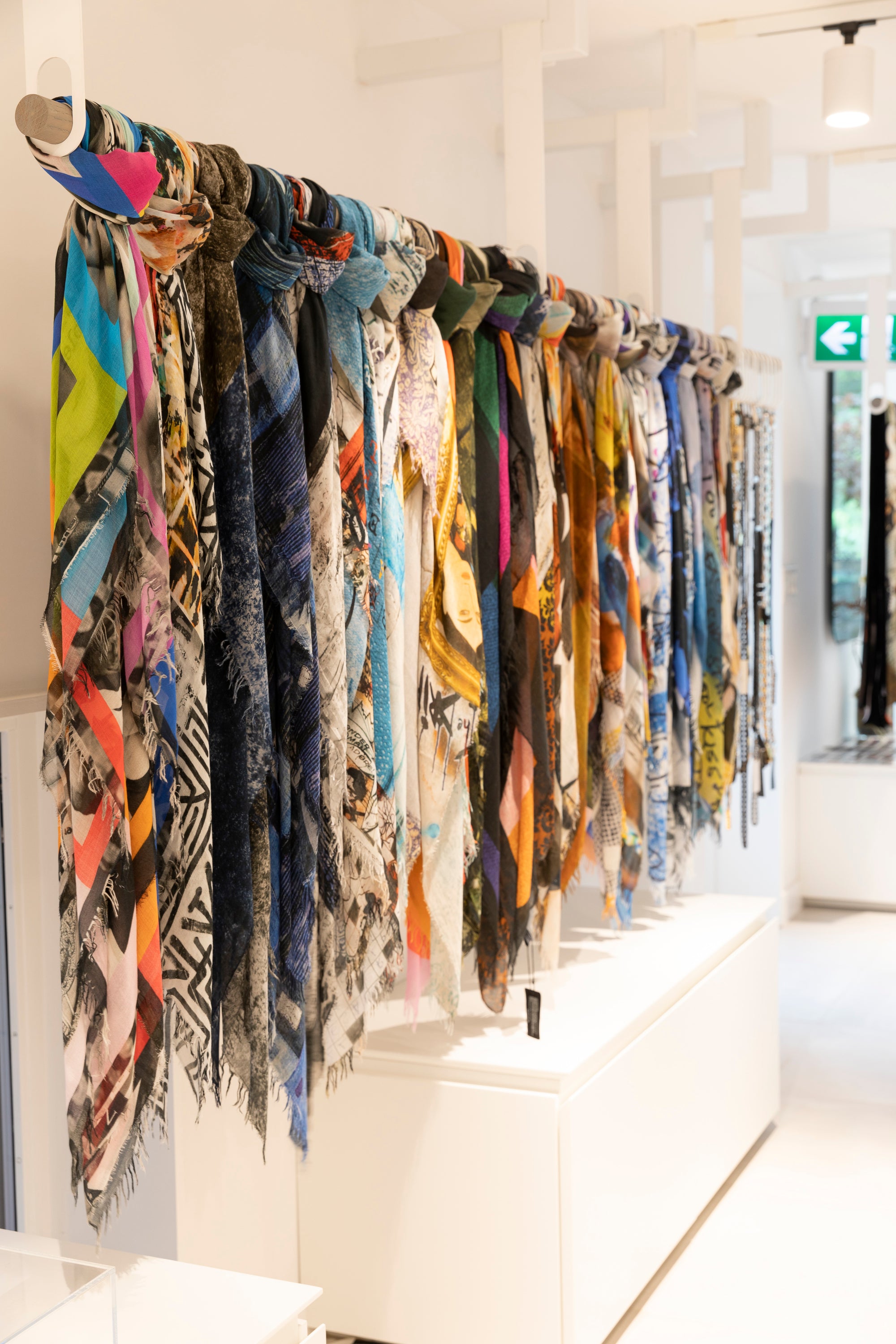 Suzi Roher Scarf Guide